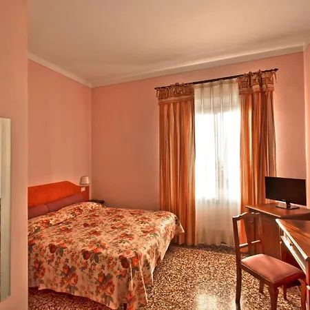 Msnsuites Miralunga Apartmán *